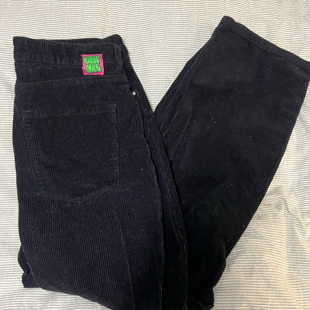 Empyre skate black corduroy pant Size : 3
Good condition like a new